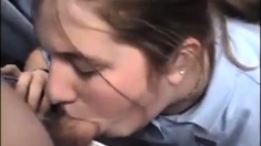 Deutscher Amateur Teen Blowjob und Gesichtsbehandlung