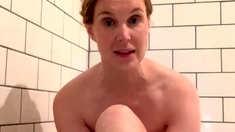 Cumshot amateur MILF suck and jerks dude in the bedroom