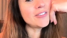Brunette Solo Webcam Masturbation