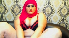 arabic milf chubby waitin for cock two