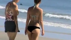 Sexy Bubble Butt Teen In Bikini