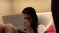 Caroline in ihrer Wohnung bespannt!